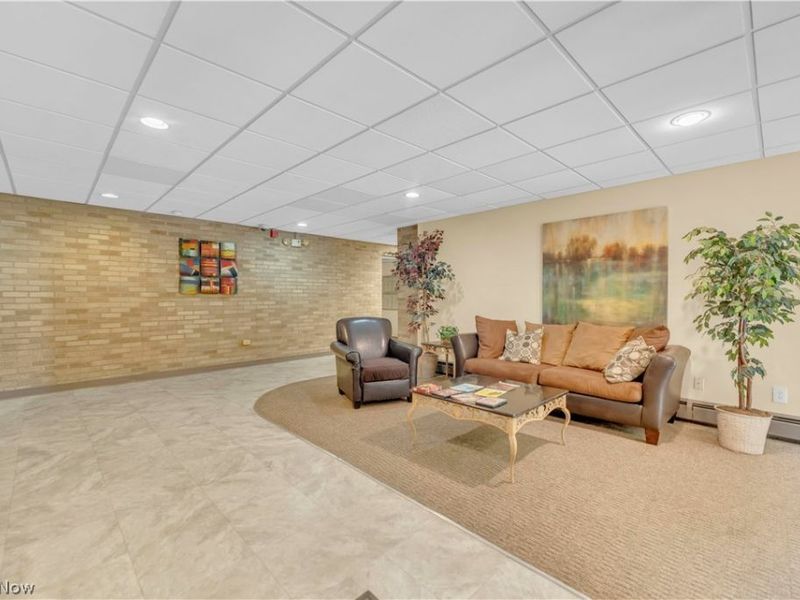 101 S Rocky River Drive, Unit 407, Berea, OH 44017 Photo 3