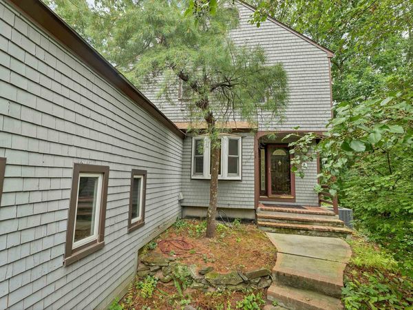 9 Kipford Way, Nashua, NH 03063