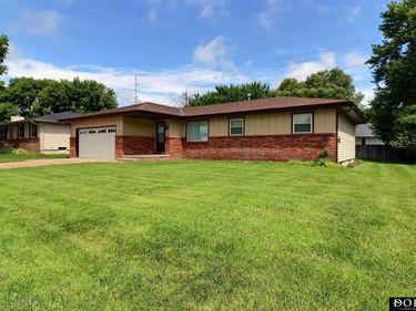 1412 Jones Drive, Fremont, NE 68025
