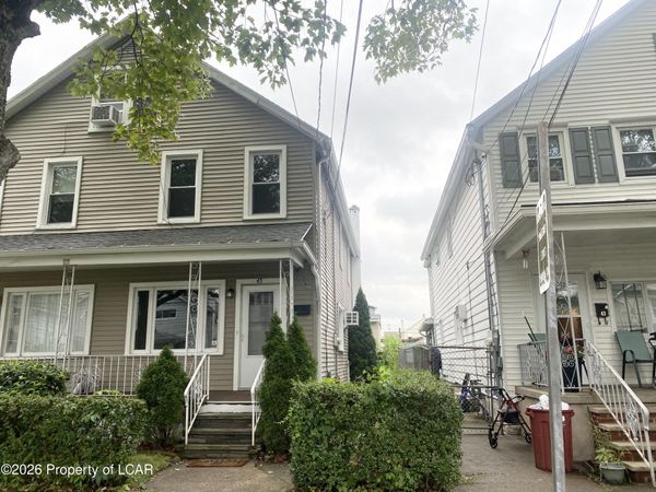 45 Pulaski Street, Kingston, PA 18704