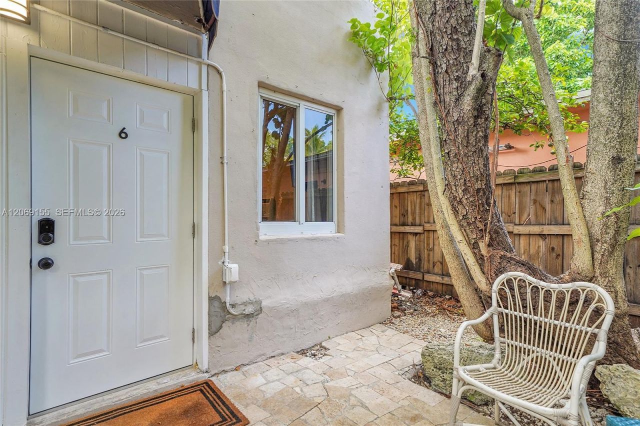31 NE 53rd St, Miami, FL 33137 Photo