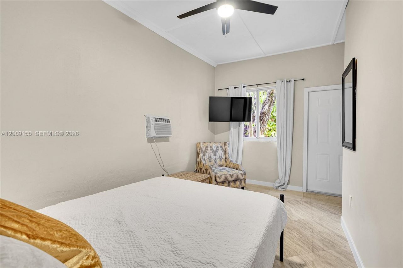 31 NE 53rd St, Miami, FL 33137 Photo