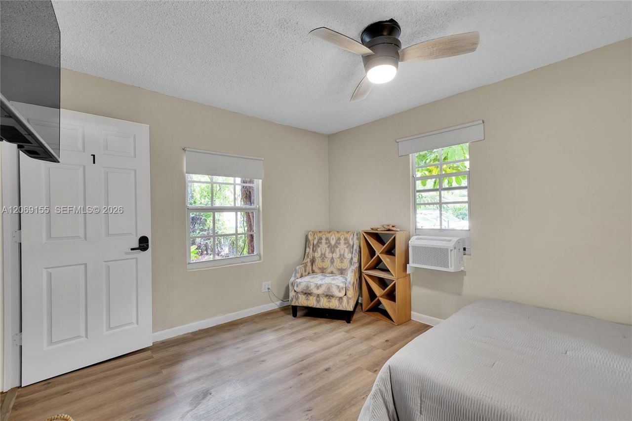 31 NE 53rd St, Miami, FL 33137 Photo