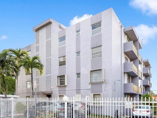 1661 SW 3rd St , Unit 19, Miami, FL 33135
