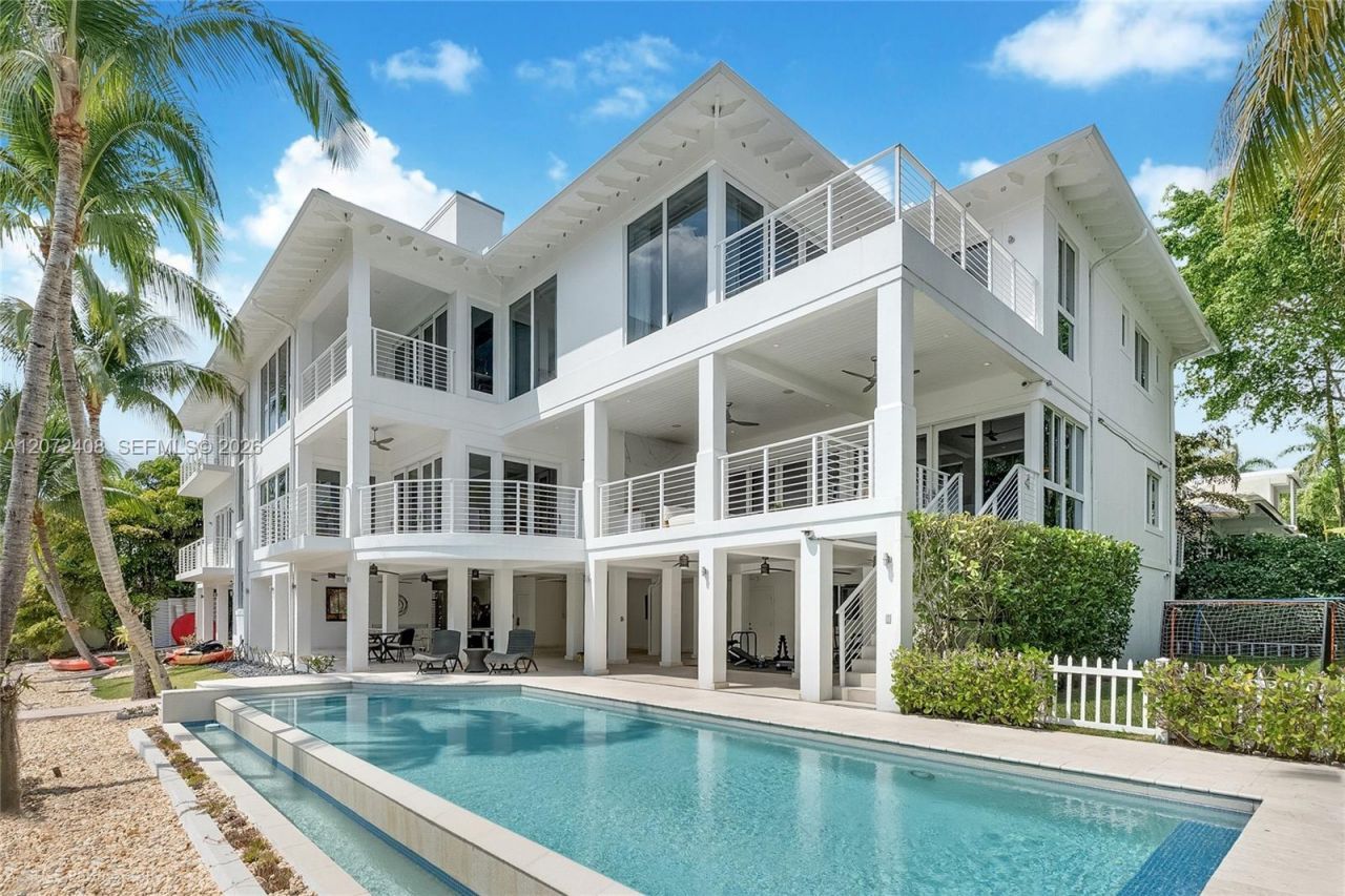3835 Carole Ct, Miami, FL 33133 Photo