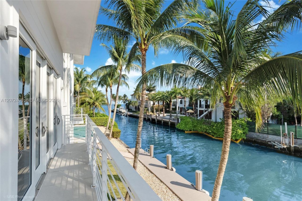 3835 Carole Ct, Miami, FL 33133 Photo