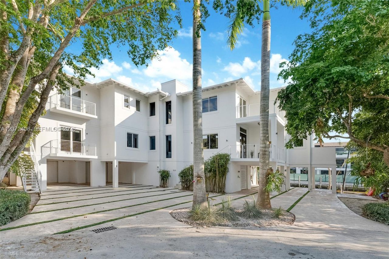 3835 Carole Ct, Miami, FL 33133 Photo