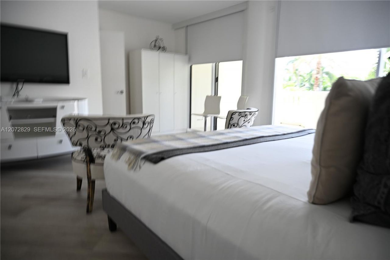 1000 E Island Blvd, Unit 303, Aventura, FL 33160 Photo