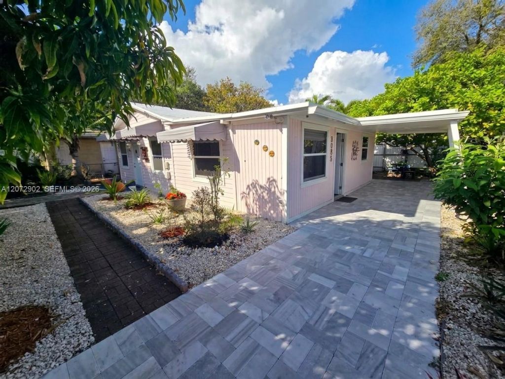 3085 & 3083 SW 17th St, Miami, FL 33145 Photo
