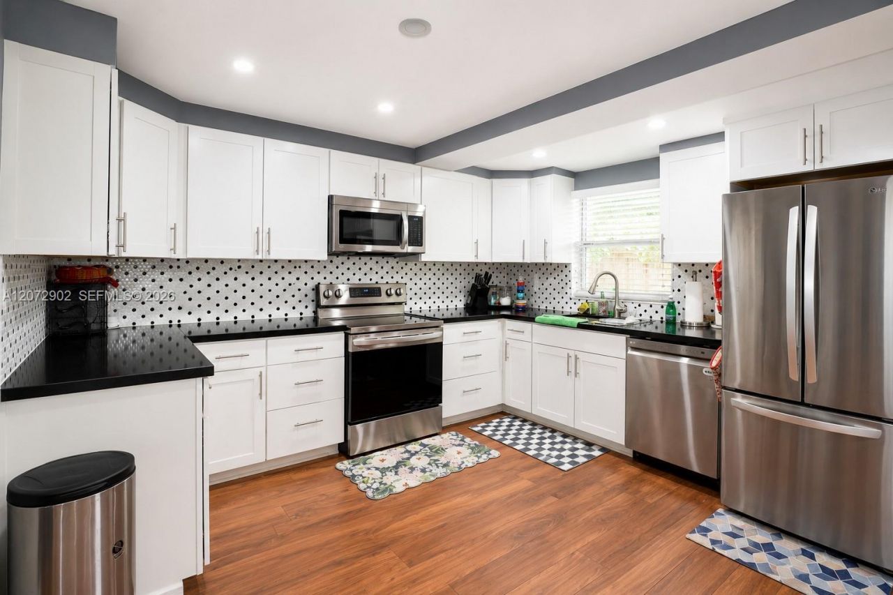 3085 & 3083 SW 17th St, Miami, FL 33145 Photo