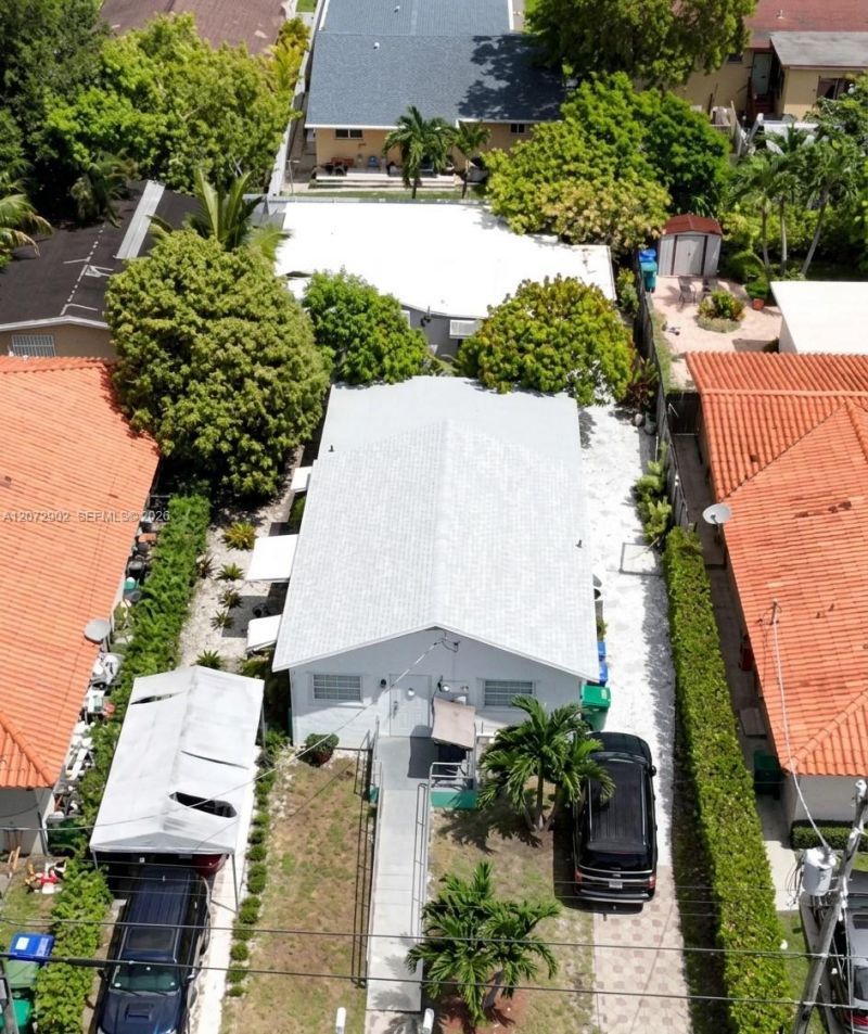 3085 & 3083 SW 17th St, Miami, FL 33145 Photo