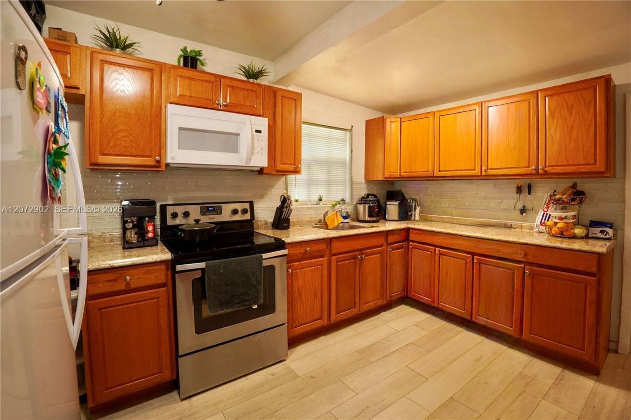 3085 & 3083 SW 17th St, Miami, FL 33145 Photo