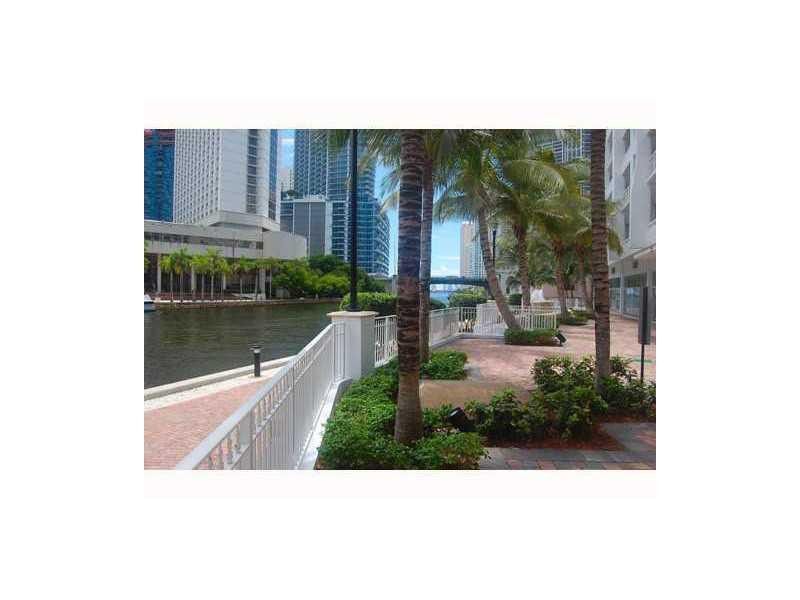 31 SE 5th Street, Unit 202, Miami, FL 33131 Photo
