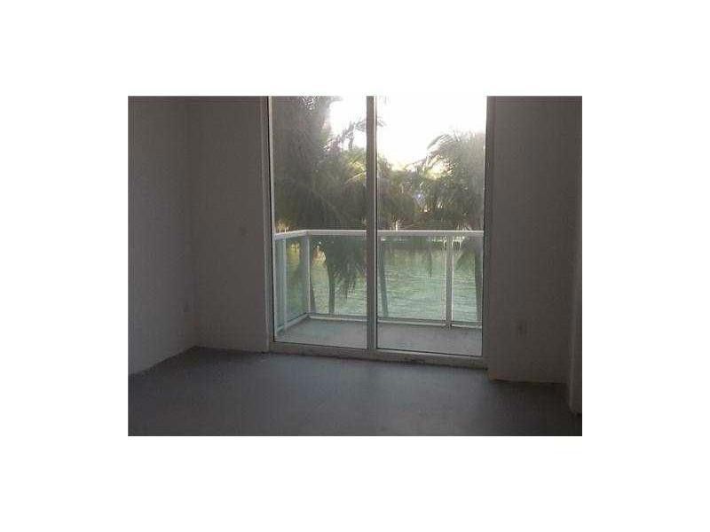 31 SE 5th Street, Unit 202, Miami, FL 33131 Photo