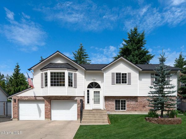 8585 N Audubon Dr, Hayden, ID 83835