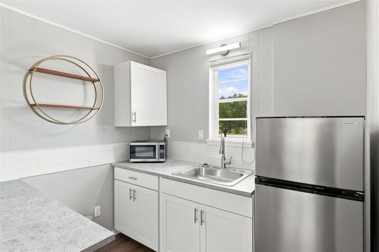 6027 1st Avenue N, Unit B, Saint Petersburg, FL 33710 Photo
