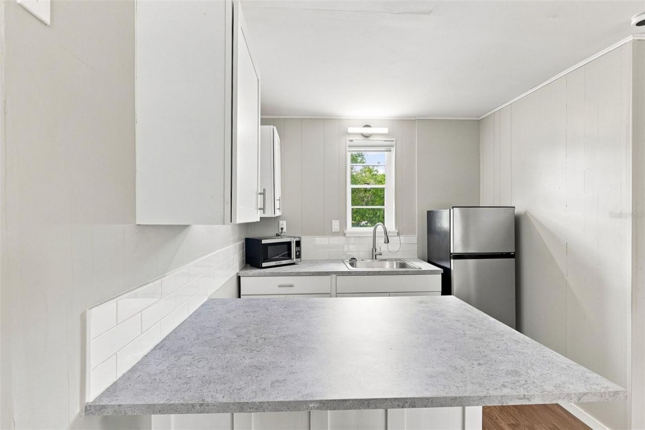 6027 1st Avenue N, Unit B, Saint Petersburg, FL 33710 Photo