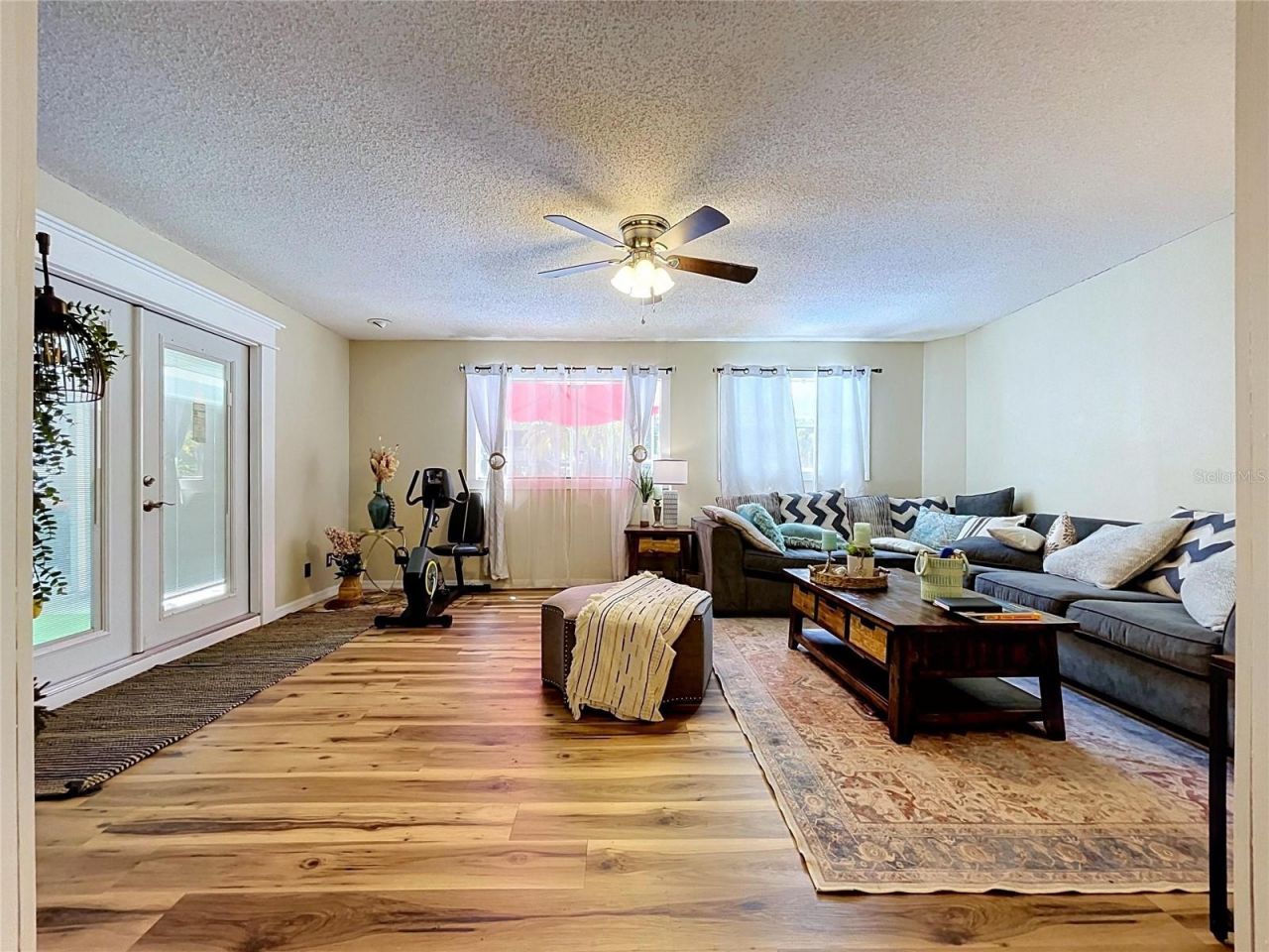 6250 Cedarbrook Drive N, Pinellas Park, FL 33782 Photo