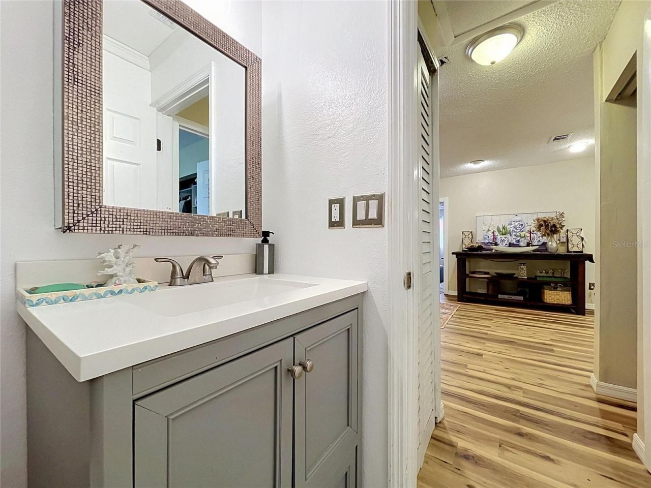 6250 Cedarbrook Drive N, Pinellas Park, FL 33782 Photo