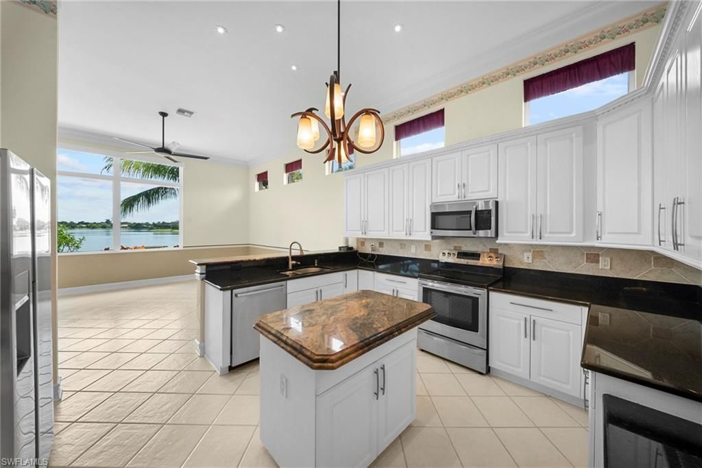 1034 Port Orange Way, Naples, FL 34120 Photo