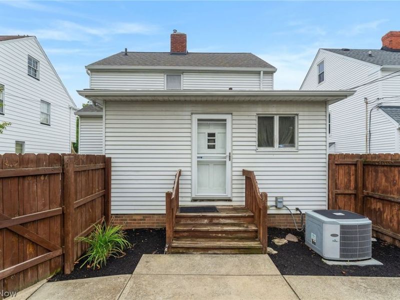 4338 Silsby Road, University Heights, OH 44118 Photo 17