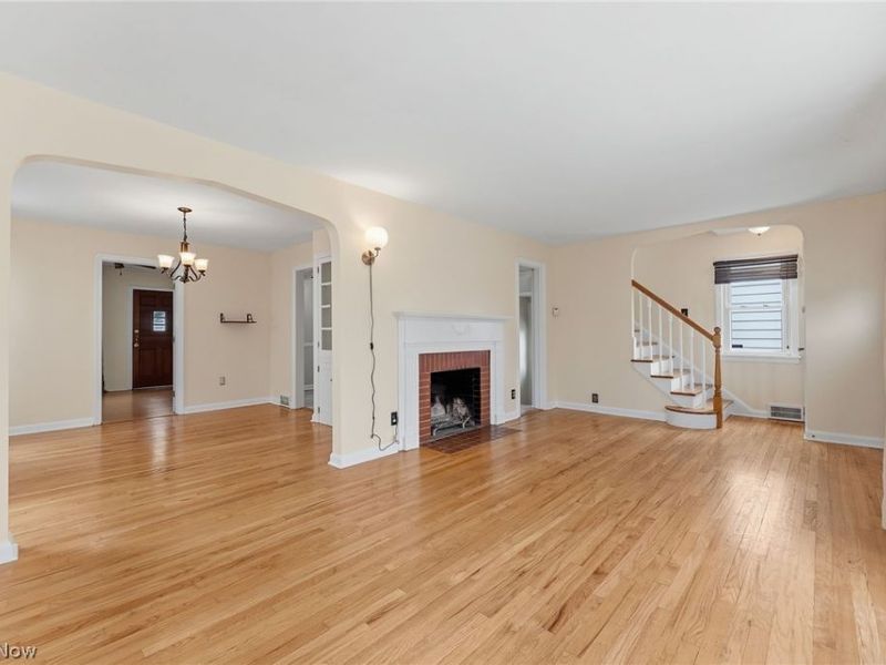 4338 Silsby Road, University Heights, OH 44118 Photo 4