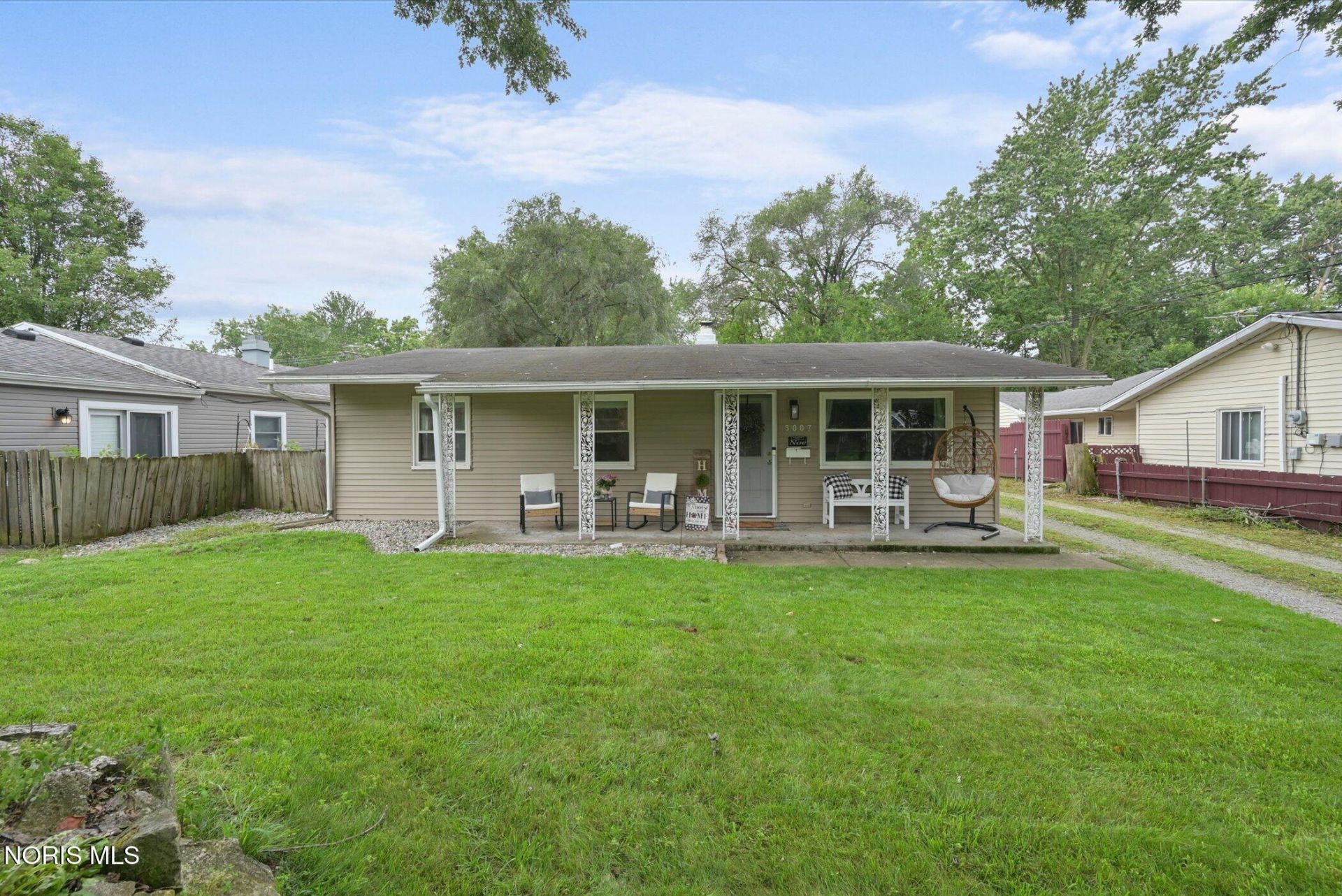 5007 Brinthaven Road, Sylvania, OH 43560 Main Photo