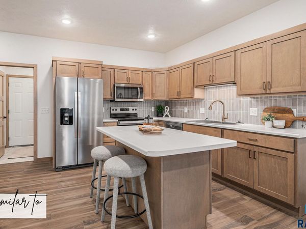 3513 S Jerome Pl, Sioux Falls, SD 57106