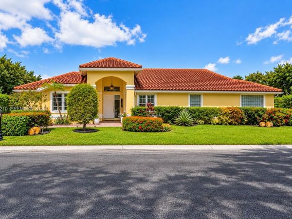 1090 SW 156th Avenue, Pembroke Pines, FL 33027