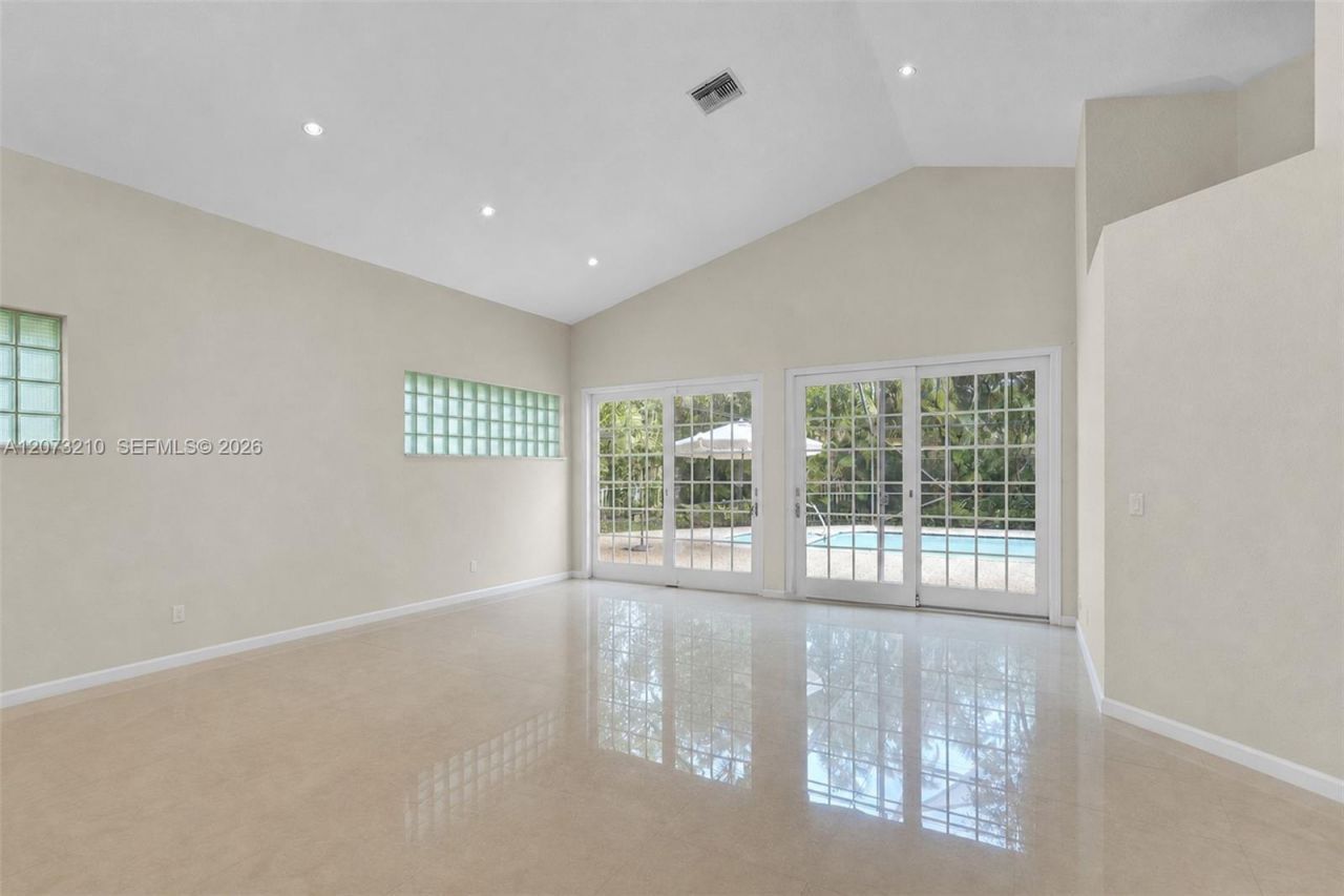 1090 SW 156th Ave , Pembroke Pines, FL 33027 Photo