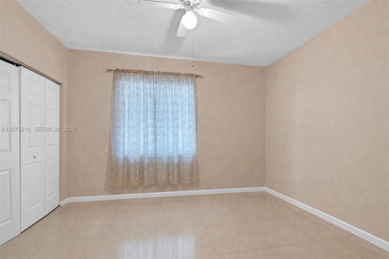 1090 SW 156th Ave , Pembroke Pines, FL 33027 Photo