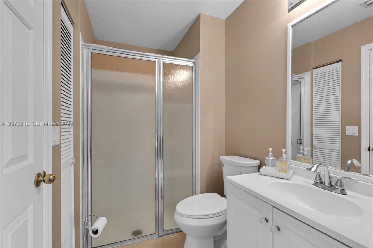 1090 SW 156th Ave , Pembroke Pines, FL 33027 Photo
