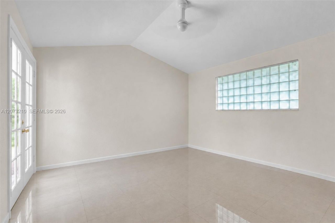 1090 SW 156th Ave , Pembroke Pines, FL 33027 Photo