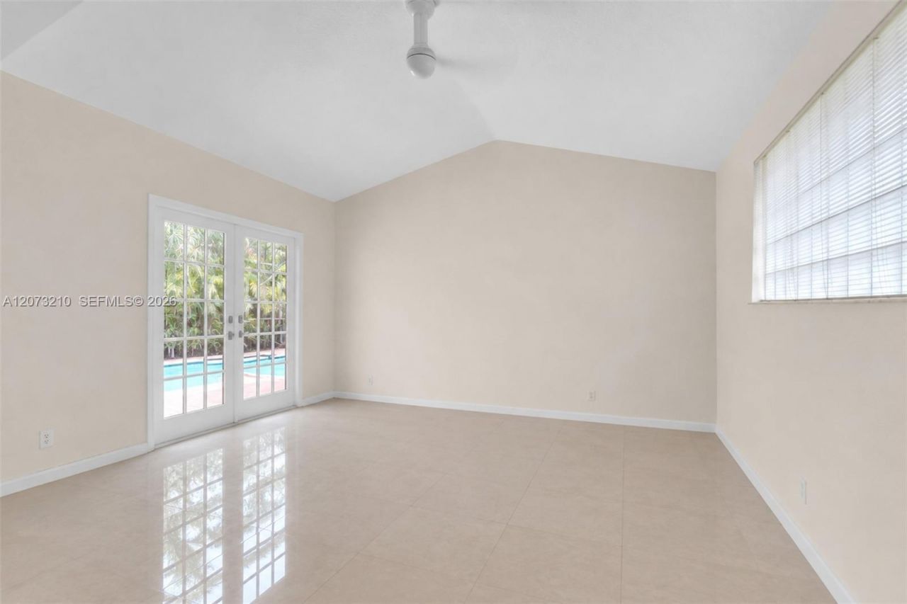 1090 SW 156th Ave , Pembroke Pines, FL 33027 Photo