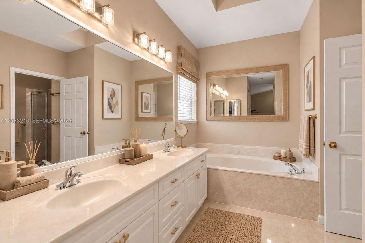 1090 SW 156th Avenue, Pembroke Pines, FL 33027 Photo