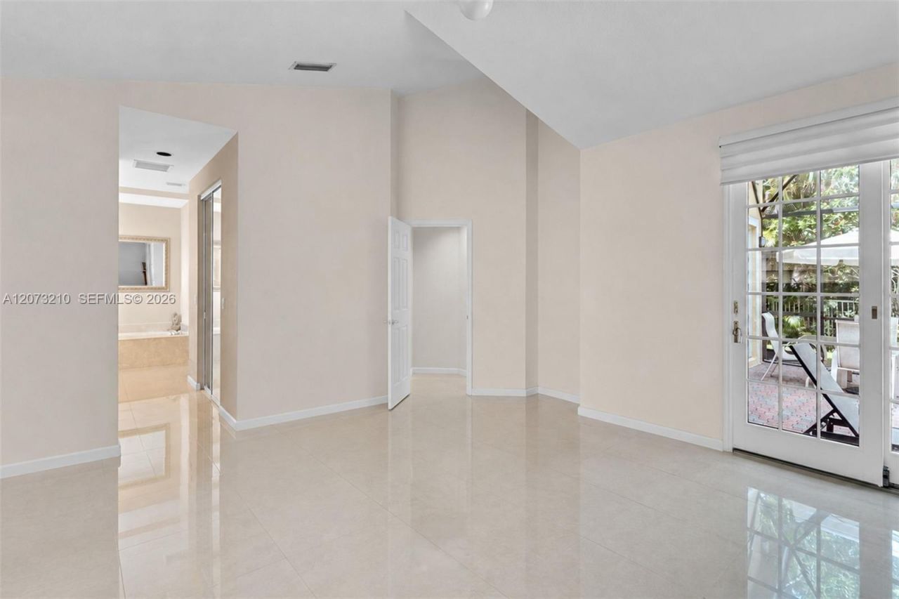 1090 SW 156th Ave , Pembroke Pines, FL 33027 Photo