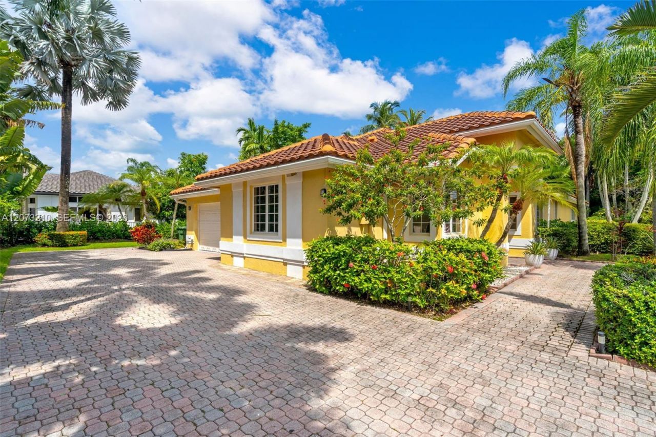 1090 SW 156th Ave , Pembroke Pines, FL 33027 Photo