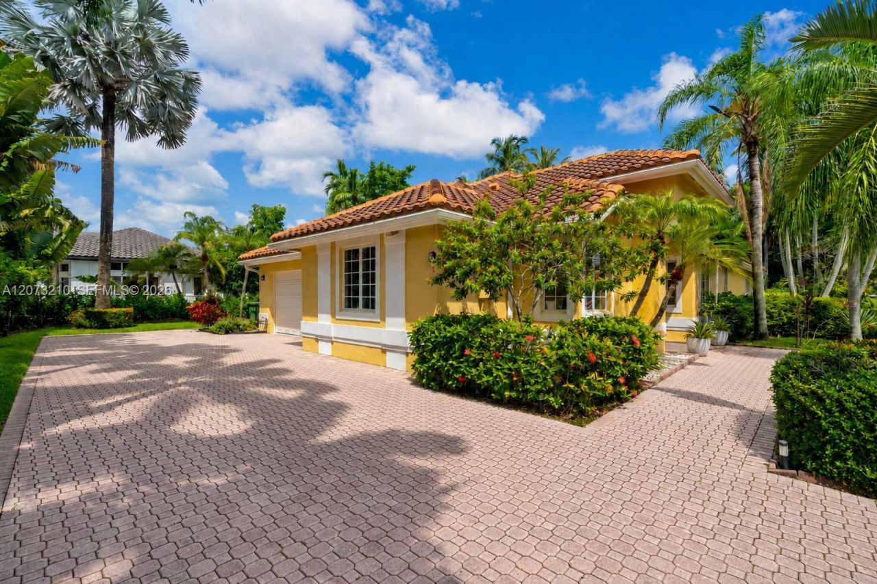 1090 SW 156th Ave, Pembroke Pines, FL 33027 Photo