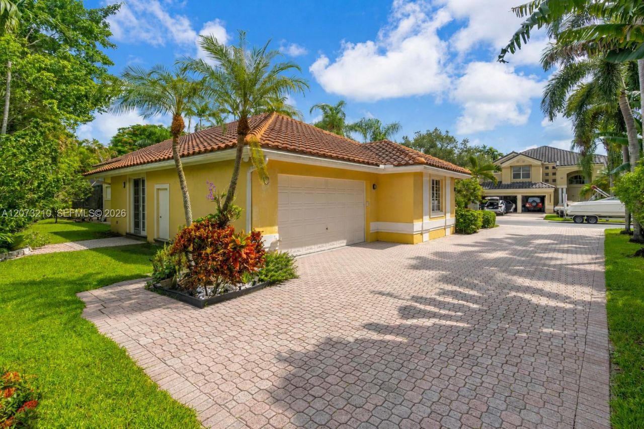 1090 SW 156th Ave, Pembroke Pines, FL 33027 Photo