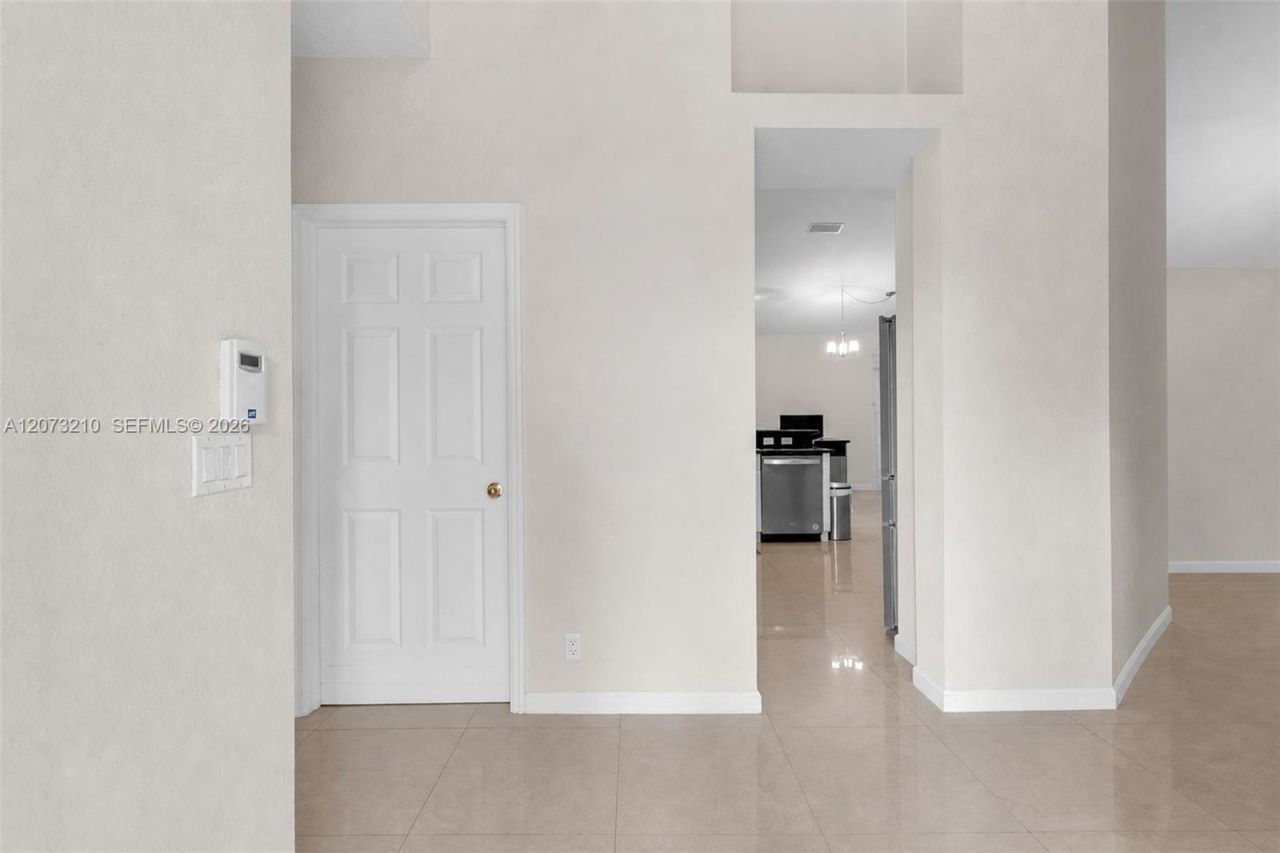 1090 SW 156th Ave , Pembroke Pines, FL 33027 Photo