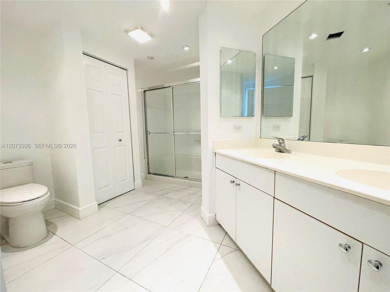 17150 N Bay Rd , Unit 2902, Sunny Isles Beach, FL 33160 Photo