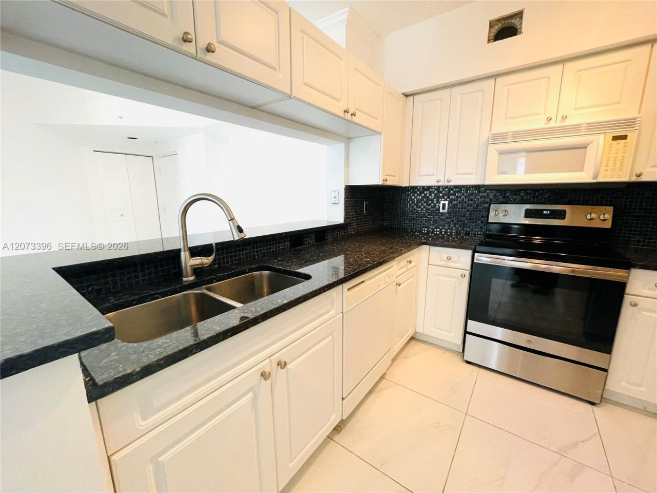 17150 N Bay Rd , Unit 2902, Sunny Isles Beach, FL 33160 Photo