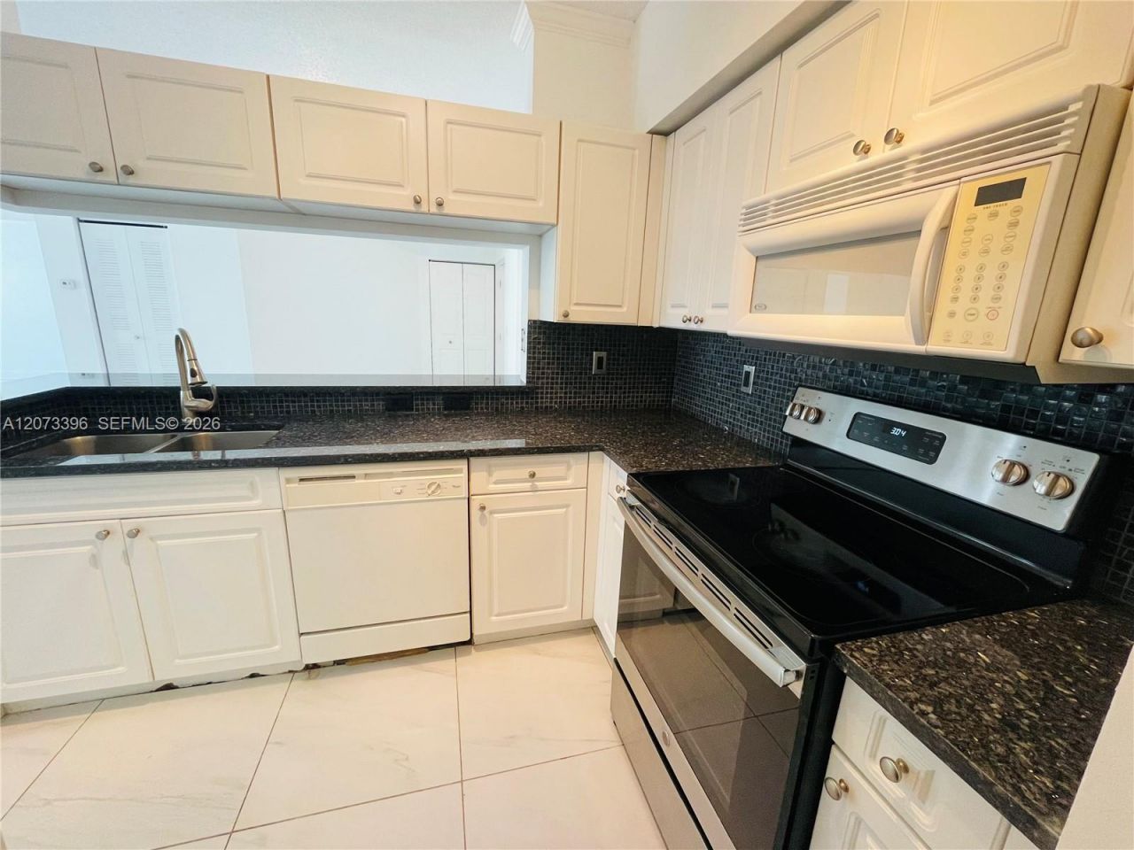 17150 N Bay Rd , Unit 2902, Sunny Isles Beach, FL 33160 Photo