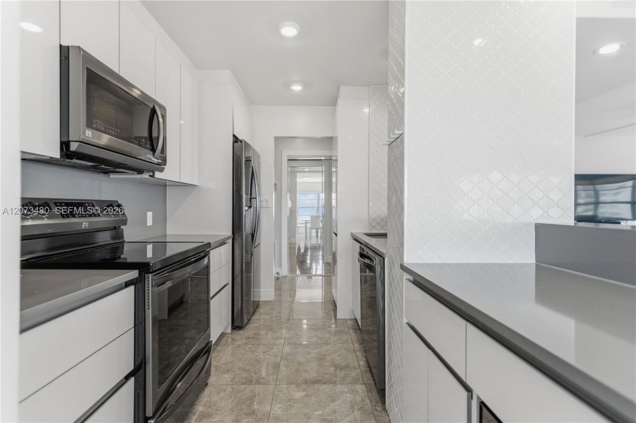 340 Sunset Dr , Unit 1210, Fort Lauderdale, FL 33301 Photo