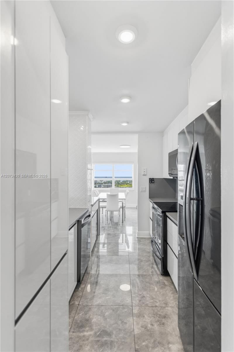340 Sunset Dr , Unit 1210, Fort Lauderdale, FL 33301 Photo