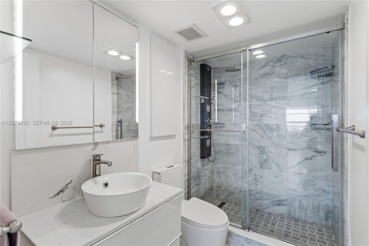 340 Sunset Dr , Unit 1210, Fort Lauderdale, FL 33301 Photo