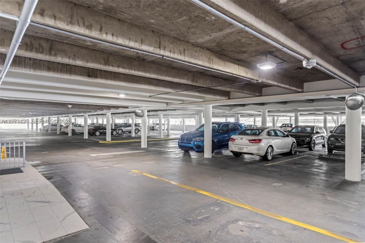 340 Sunset Dr , Unit 1210, Fort Lauderdale, FL 33301 Photo