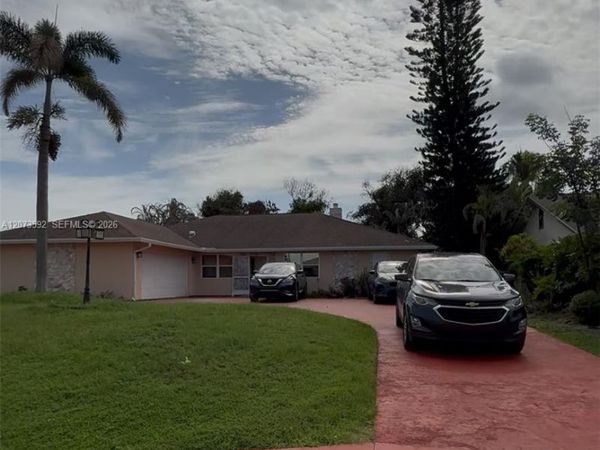1457 SE Ladner St, Port St. Lucie, FL 34983
