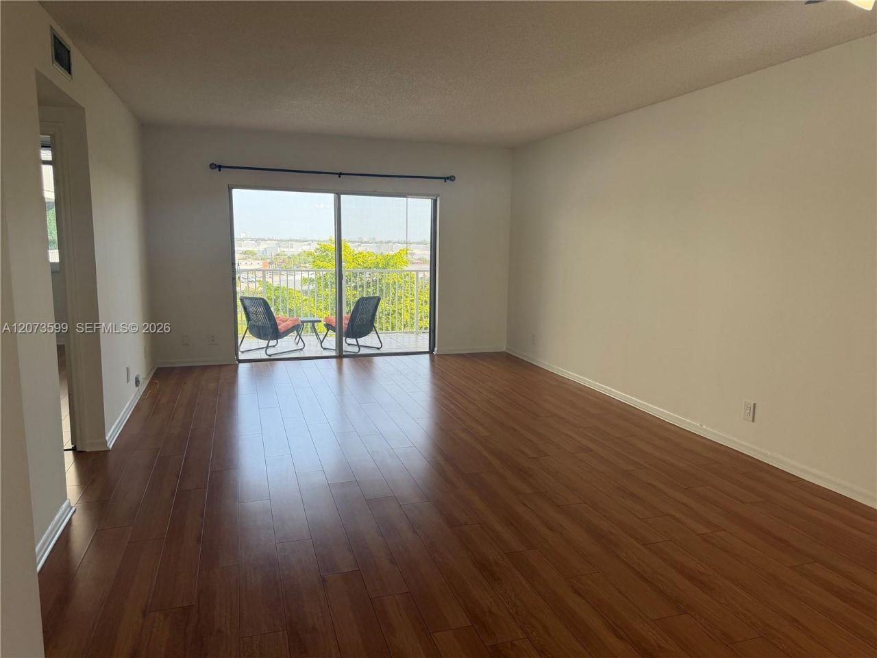 4200 Hillcrest Dr , Unit 809, Hollywood, FL 33021 Photo