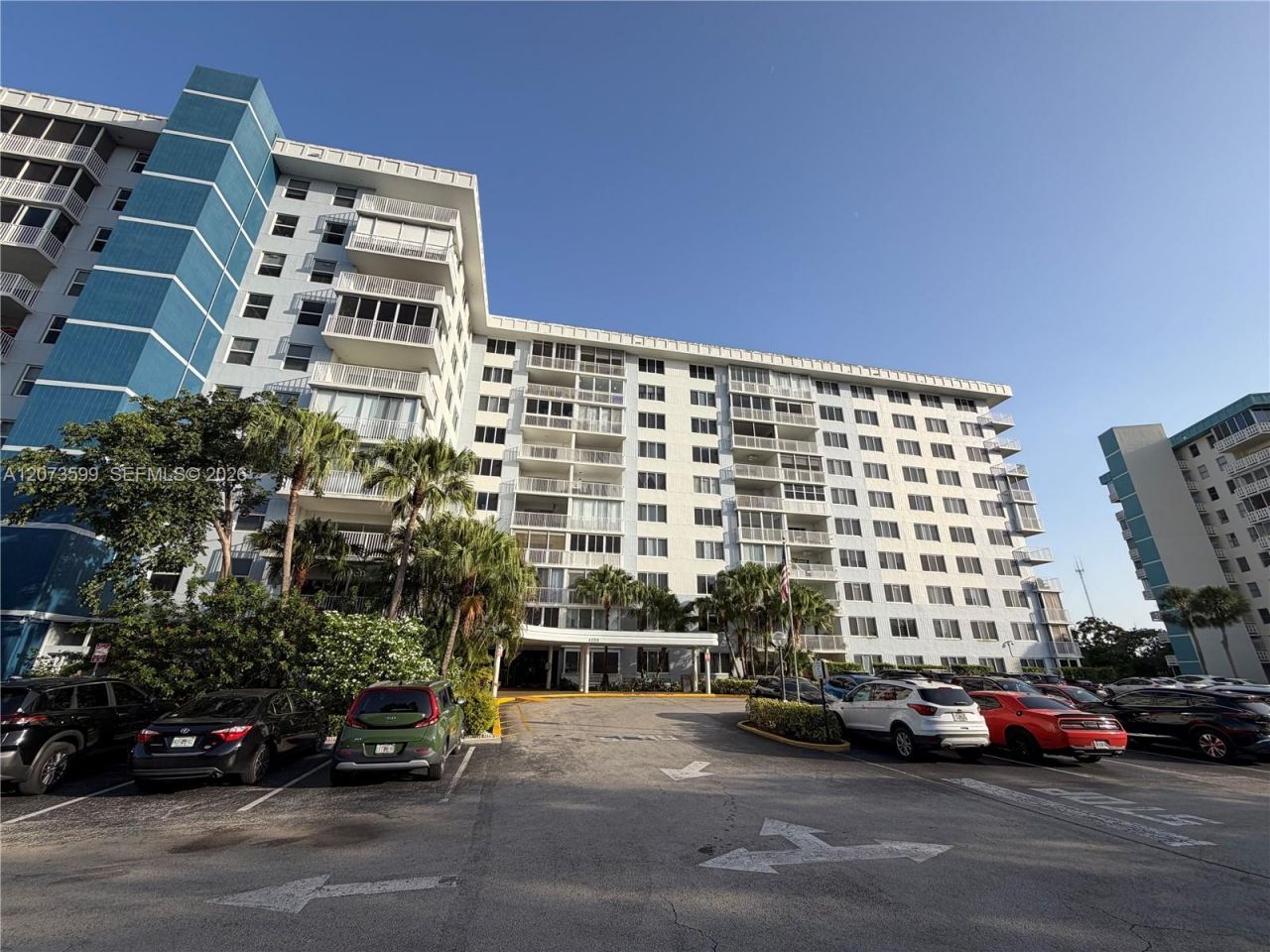 4200 Hillcrest Dr , Unit 809, Hollywood, FL 33021 Photo